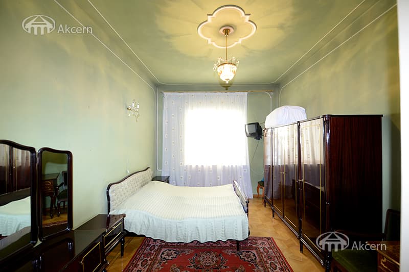 Дом · 7 комн. · 557 м² · Кентрон