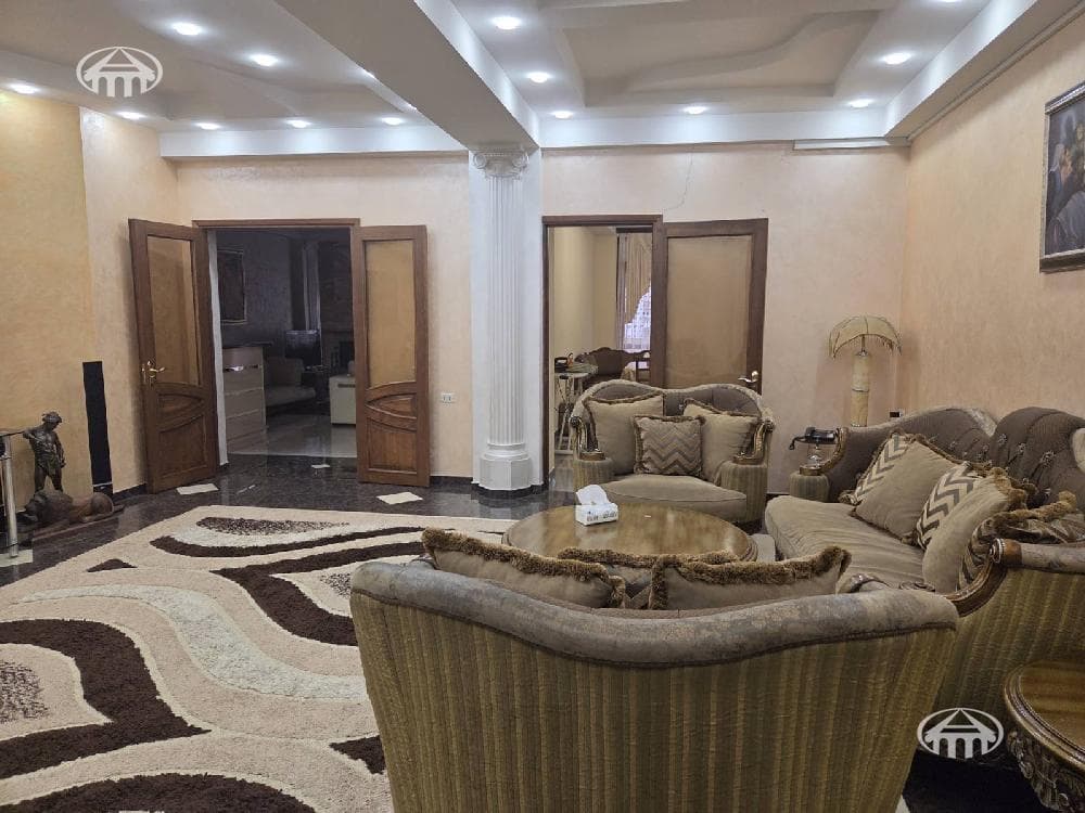 Квартира · 3 комн. · 151 м² · Кентрон
