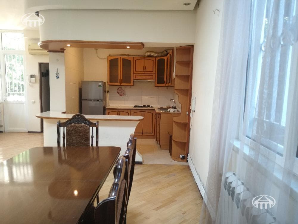 Квартира · 4 комн. · 121 м² · Арабкир