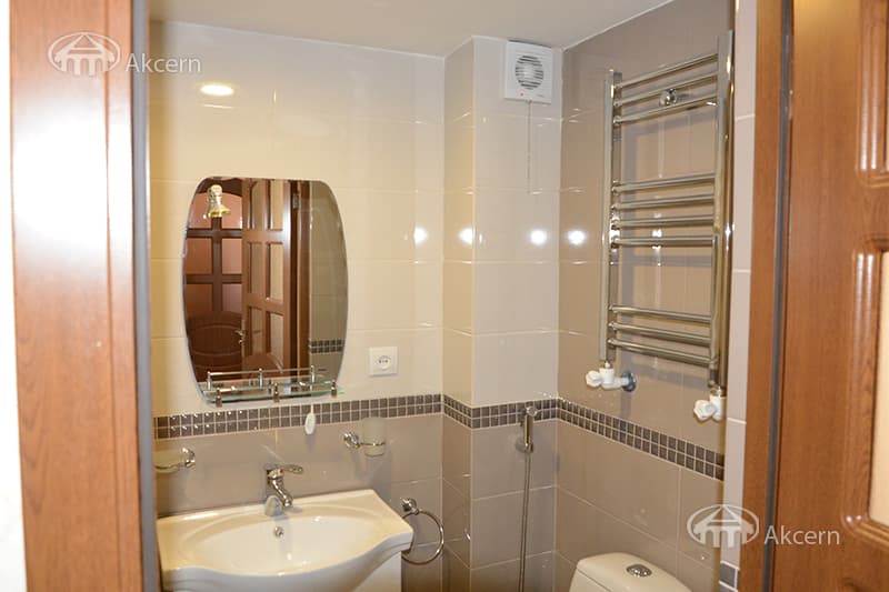 Квартира · 4 комн. · 108 м² · Кентрон