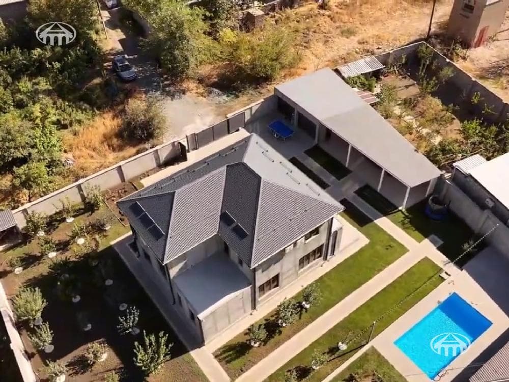 Առանձնատուն · 6 սեն. · 256 մ² · Մերձավան