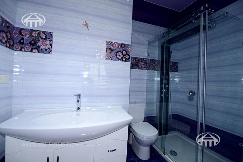 Квартира · 4 комн. · 177 м² · Кентрон