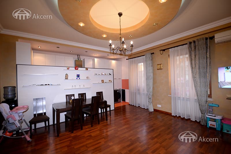 Բնակարան · 2 սեն. · 68 մ² · Կենտրոն