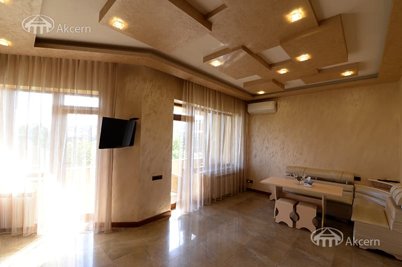 Apartment · 4 rooms · 192 m² · Kentron