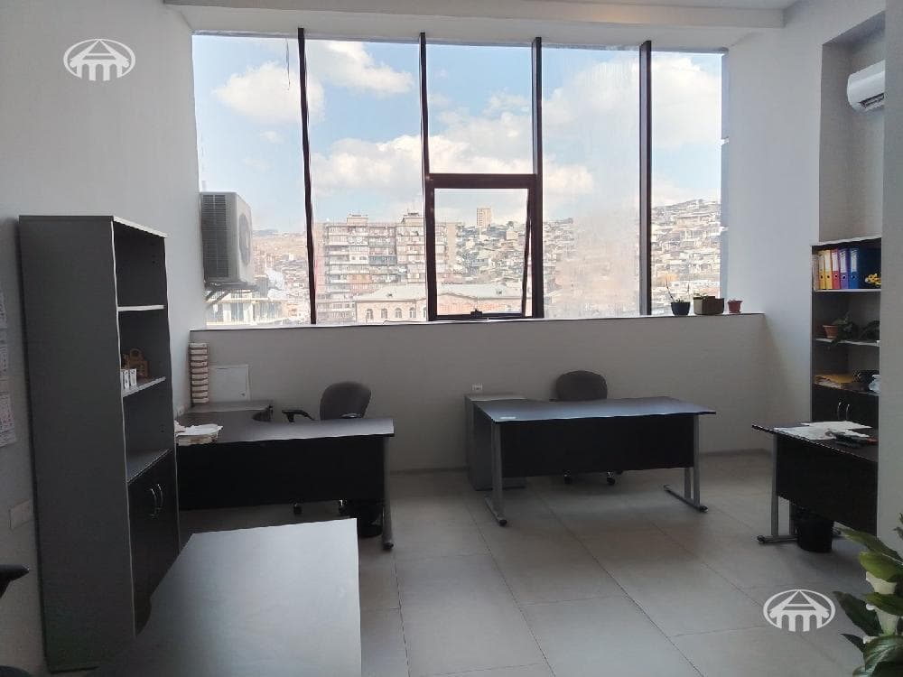 Office · 400 m² · Kentron