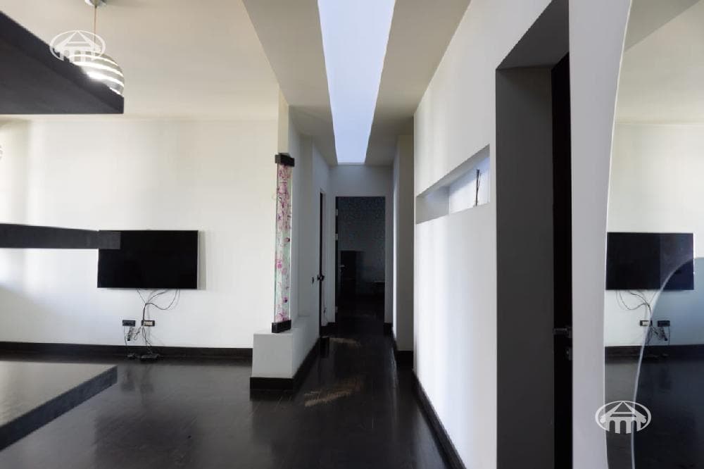Квартира · 3 комн. · 117 м² · Кентрон