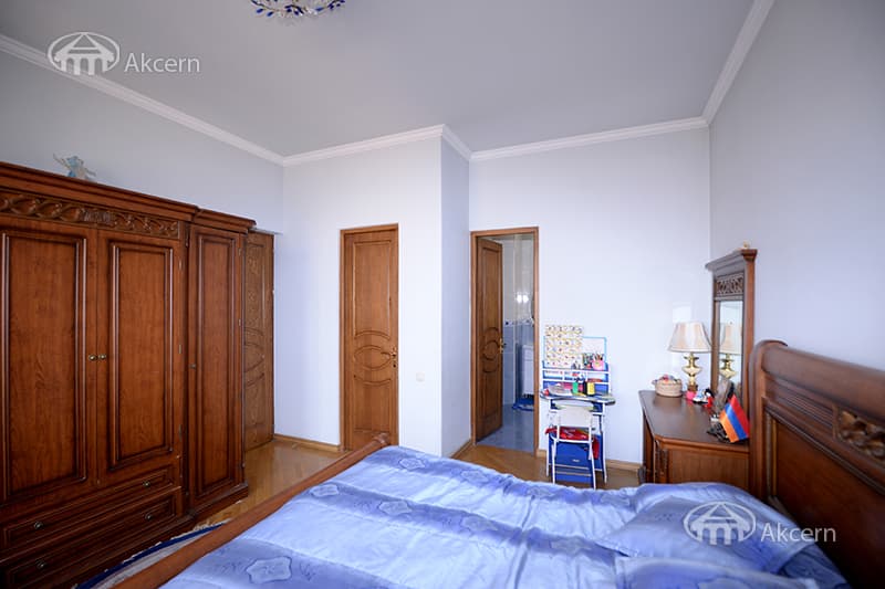 Особняк · 7 комн. · 362 м² · Малатия-Себастия