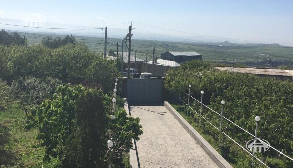 Mansion · 9 rooms · 640 m² · Ohanavan