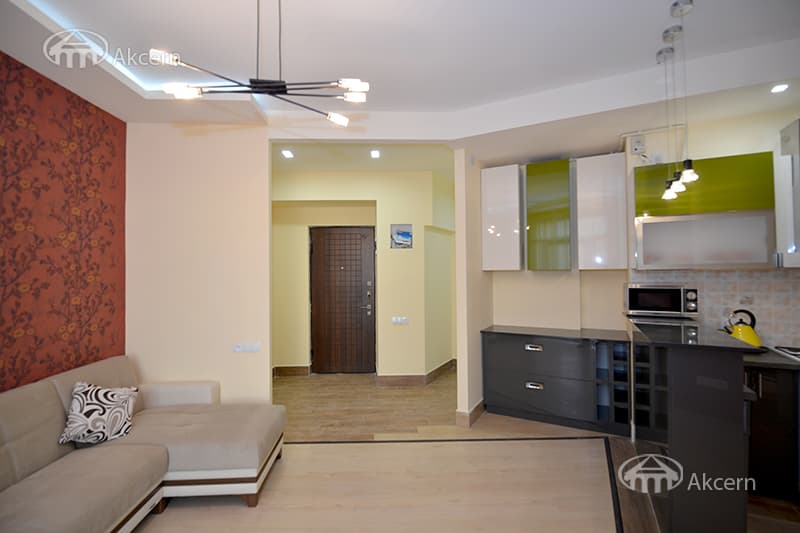 Apartment · 2 rooms · 70 m² · Kentron