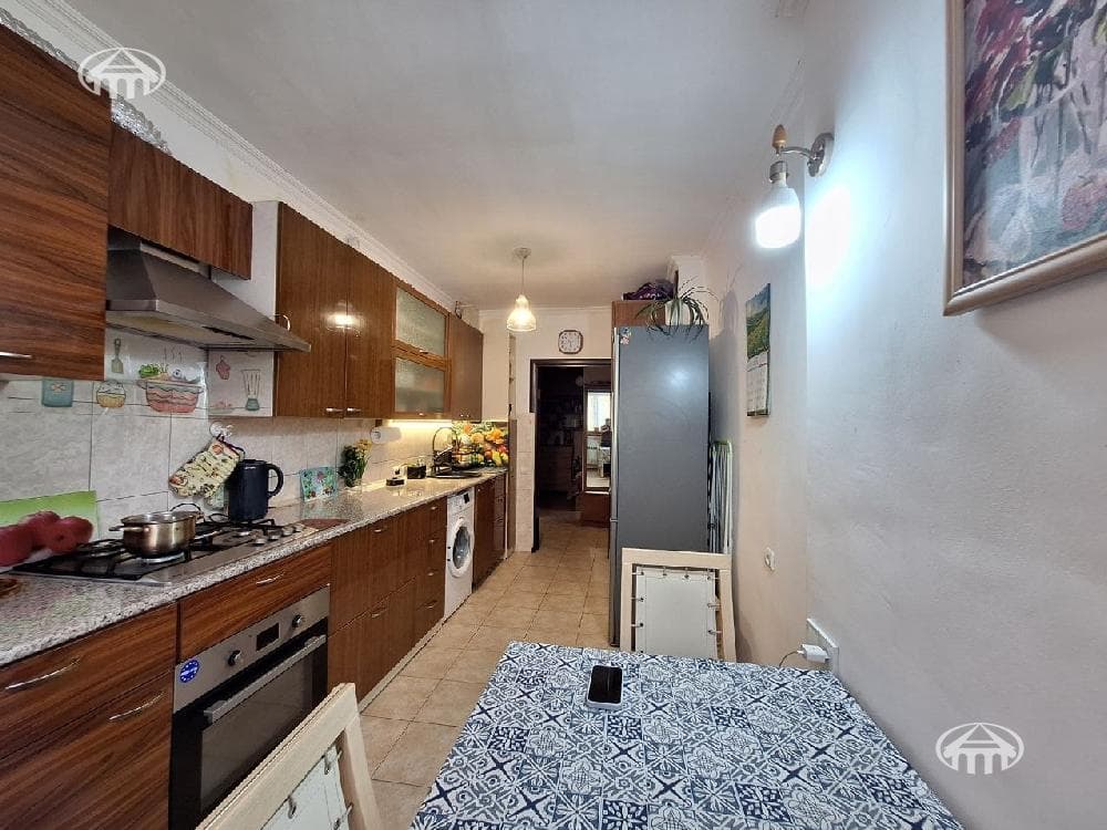 Apartment · 2 rooms · 65 m² · Kanaker-Zeytun