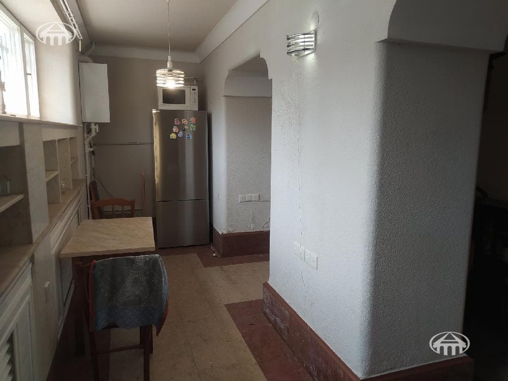 Квартира · 5 комн. · 164 м² · Кентрон