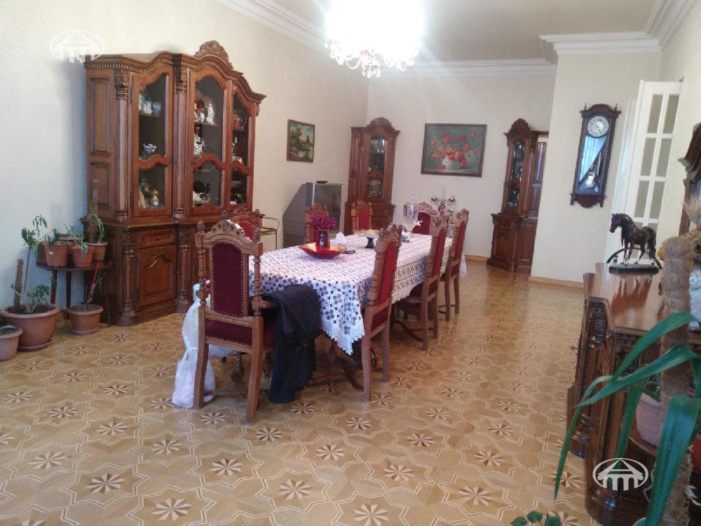 Քոթեջ · 510 մ² · Էրեբունի
