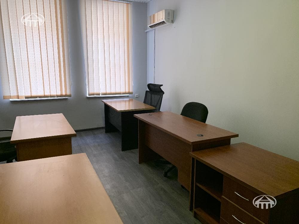 Office · 114 m² · Kentron