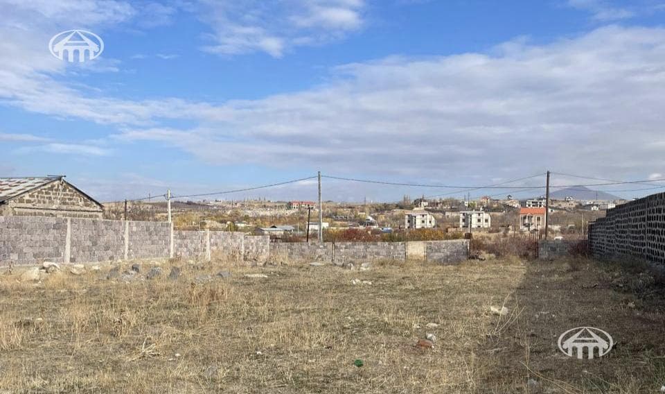 Land · 1,404 m² · Djrvej