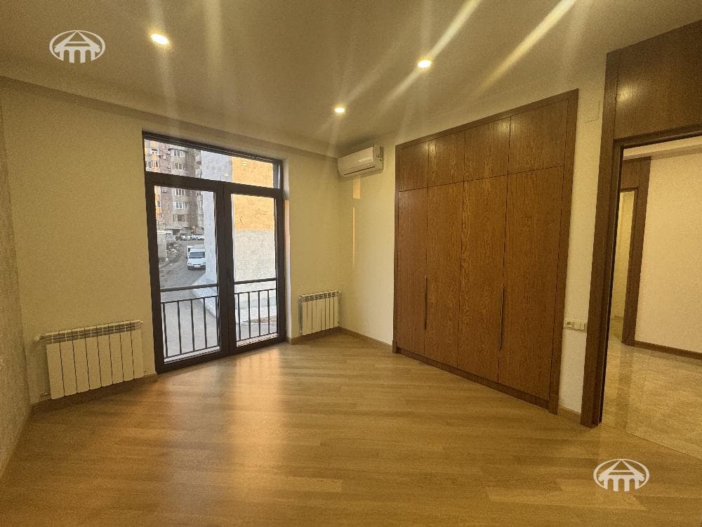 Townhouse · 4 rooms · 292 m² · Arabkir