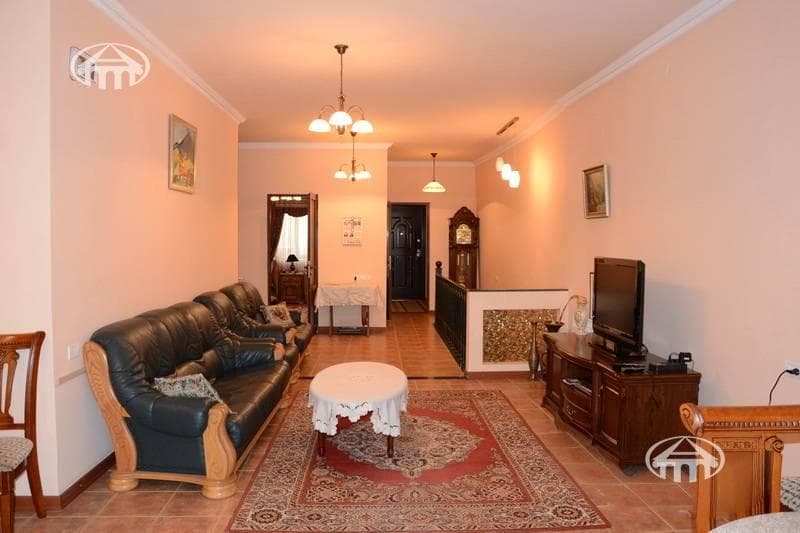 House · 3 rooms · 170 m² · Arabkir