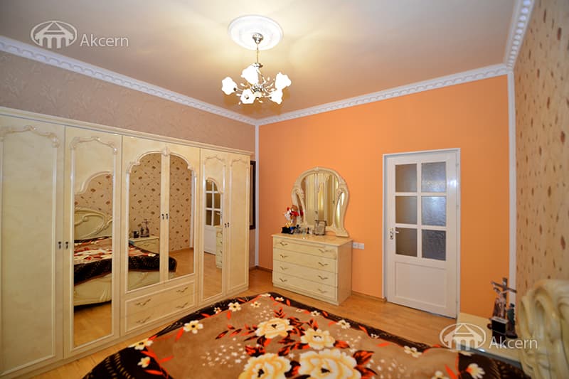 Mansion · 5 rooms · 280 m² · Parakar