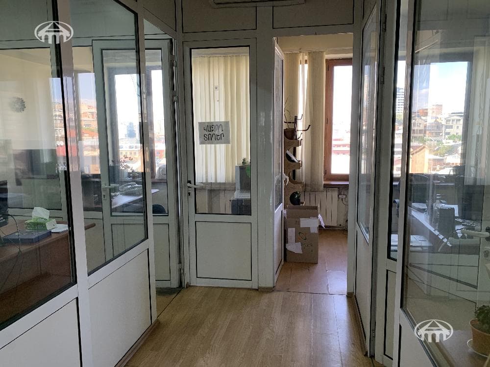 Office · 520 m² · Arabkir