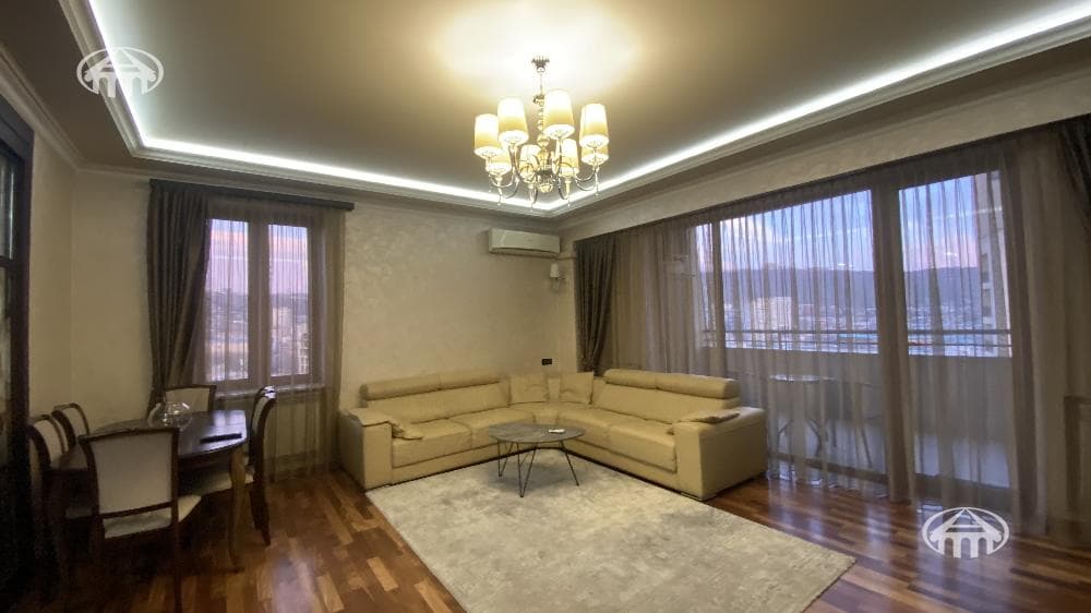 Apartment · 160 m² · Kentron