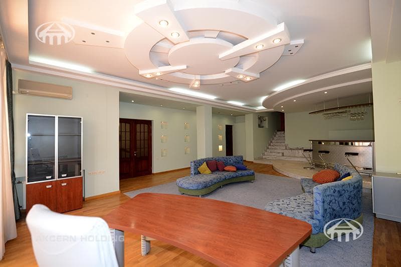 Mansion · 6 rooms · 817 m² · Arabkir