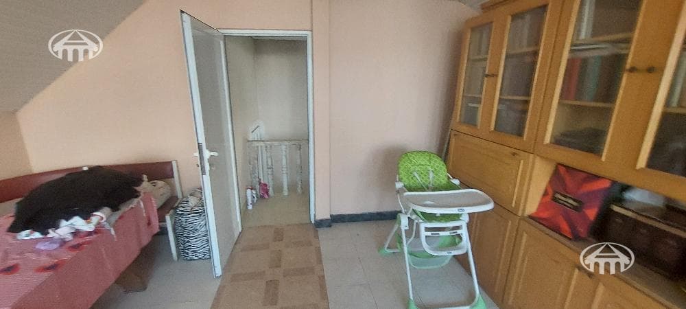 House · 7 rooms · 174 m² · Shengavit