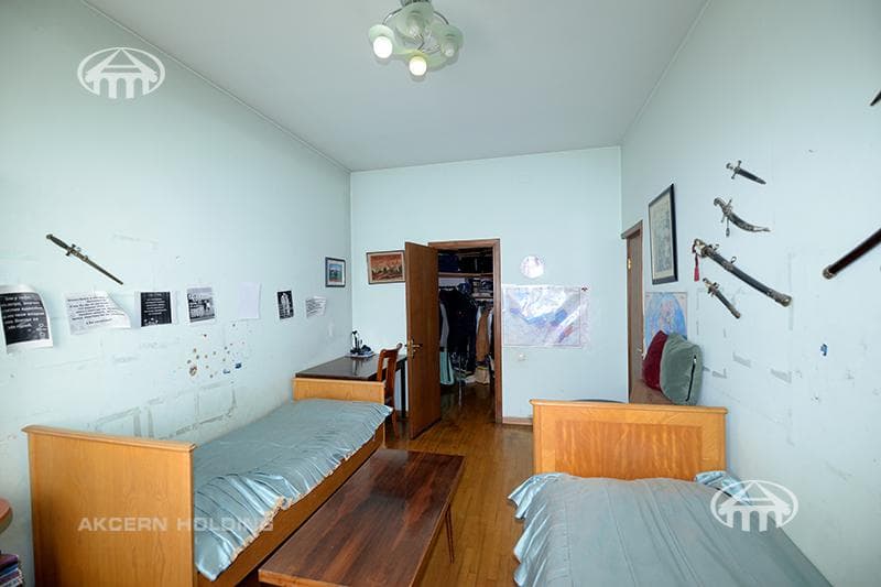 Mansion · 9 rooms · 560 m² · Kentron