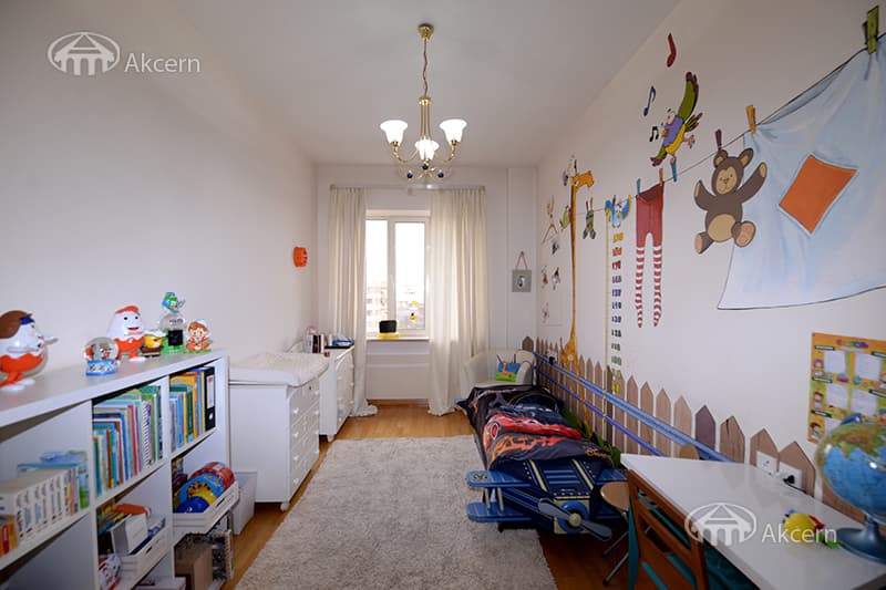 Apartment · 4 rooms · 164 m² · Kentron