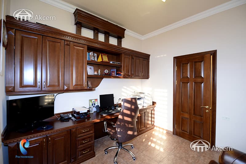 Дом · 6 комн. · 370 м² · Арабкир