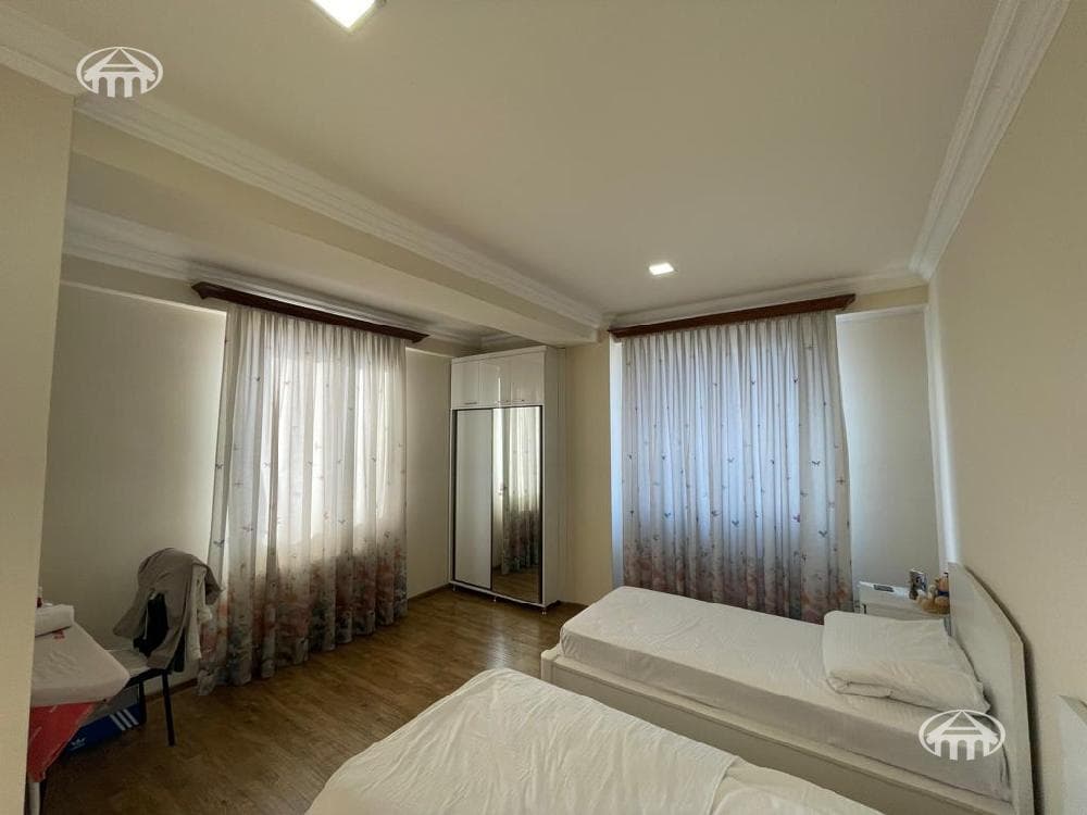 Квартира · 4 комн. · 169 м² · Арабкир