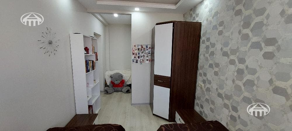 Apartment · 4 rooms · 94 m² · Avan