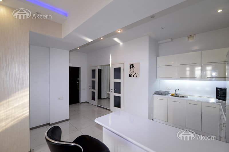 Apartment · 2 rooms · 68 m² · Kentron