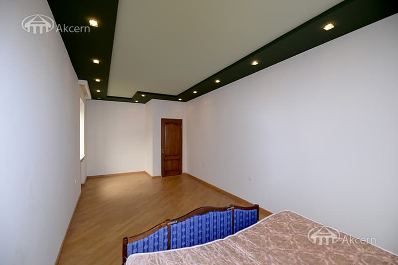 Офис · 347 м² · Кентрон