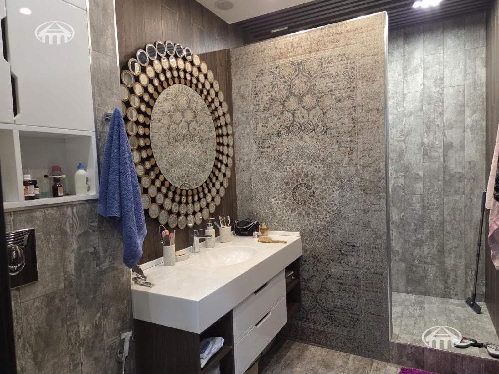 Apartment · 2 rooms · 75 m² · Kentron