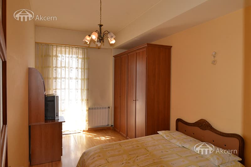 Квартира · 6 комн. · 266 м² · Кентрон