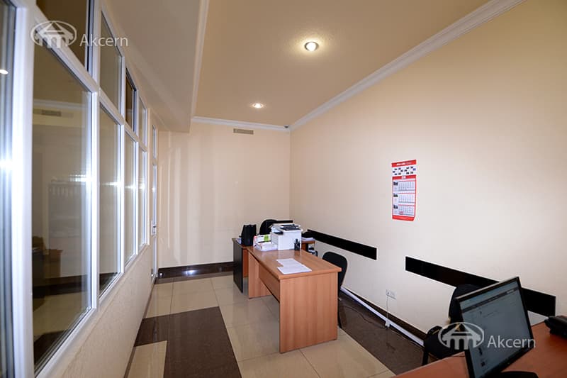 Office · 612 m² · Kentron
