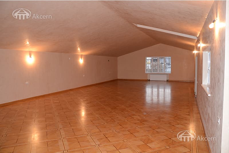 Дом · 7 комн. · 468 м² · Арабкир
