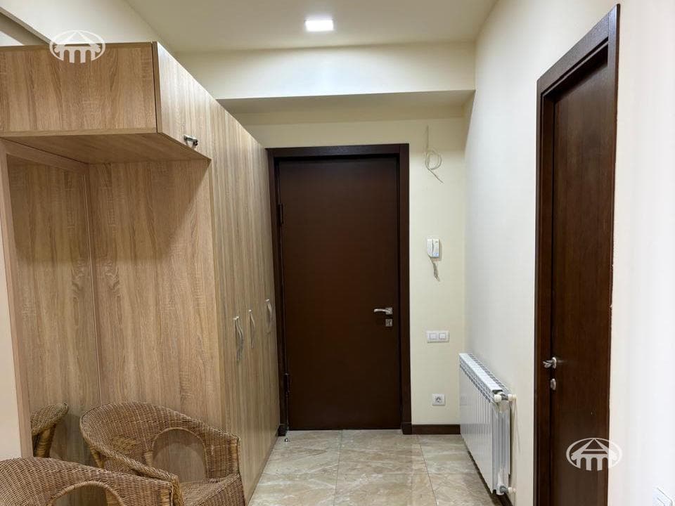 Apartment · 3 rooms · 120 m² · Kentron