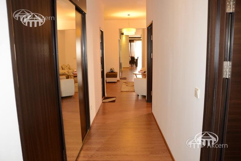 Квартира · 4 комн. · 135 м² · Кентрон