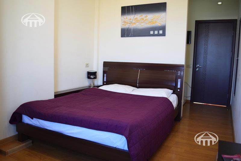 Hotel · 7 rooms · 328 m² · Arabkir
