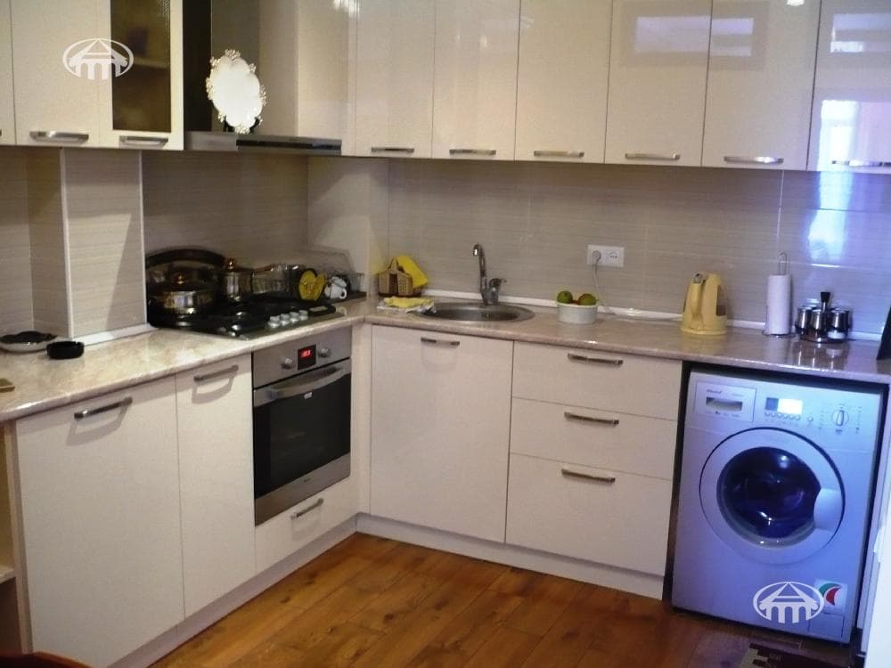 Apartment · 1 rooms · 48 m² · Kentron