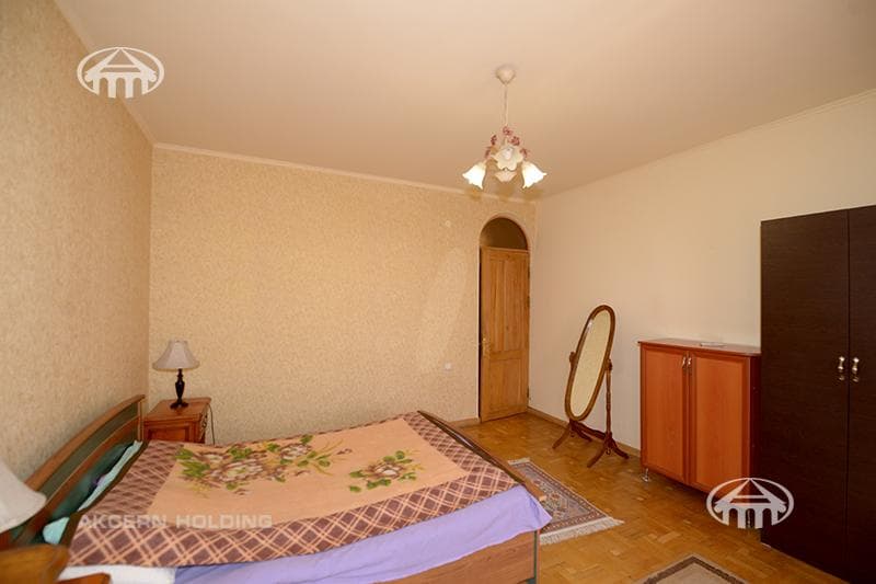 House · 5 rooms · 220 m² · Arabkir