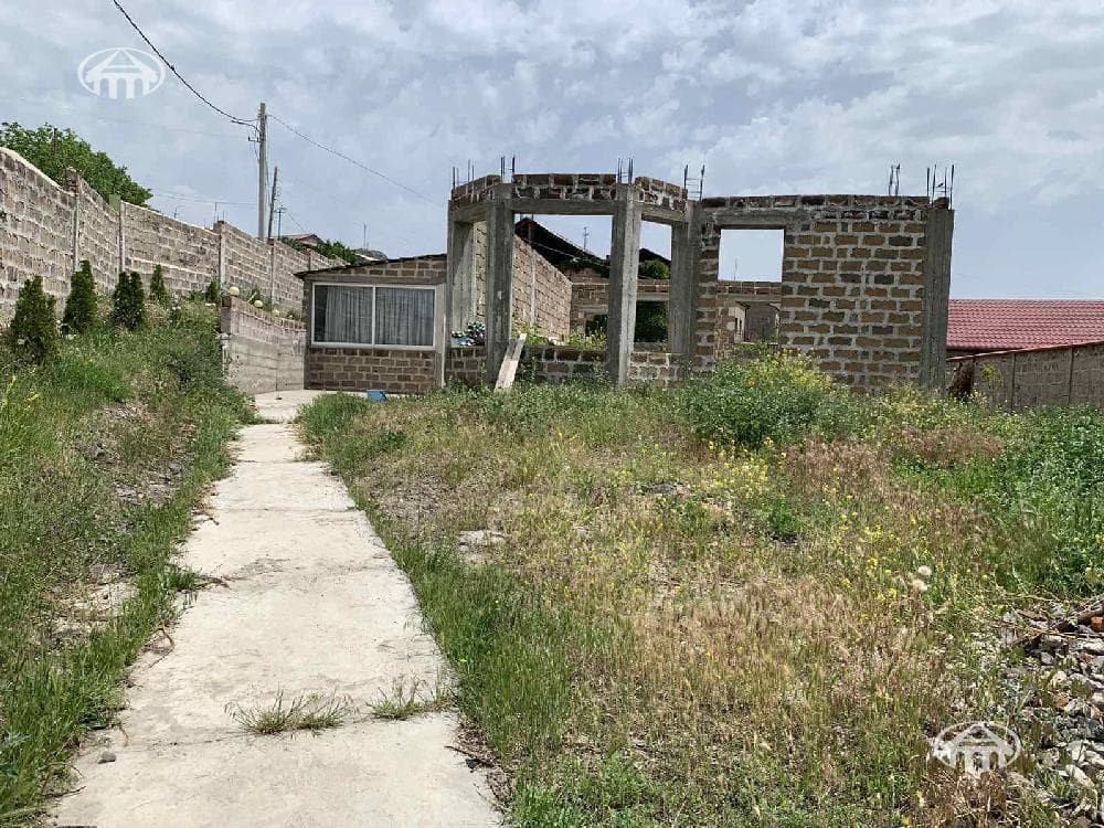 Առանձնատուն · 80 մ² · Պտղնի