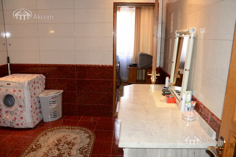 Mansion · 9 rooms · 590 m² · Arabkir