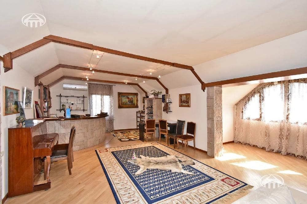 Особняк · 5 комн. · 416 м² · Давташен
