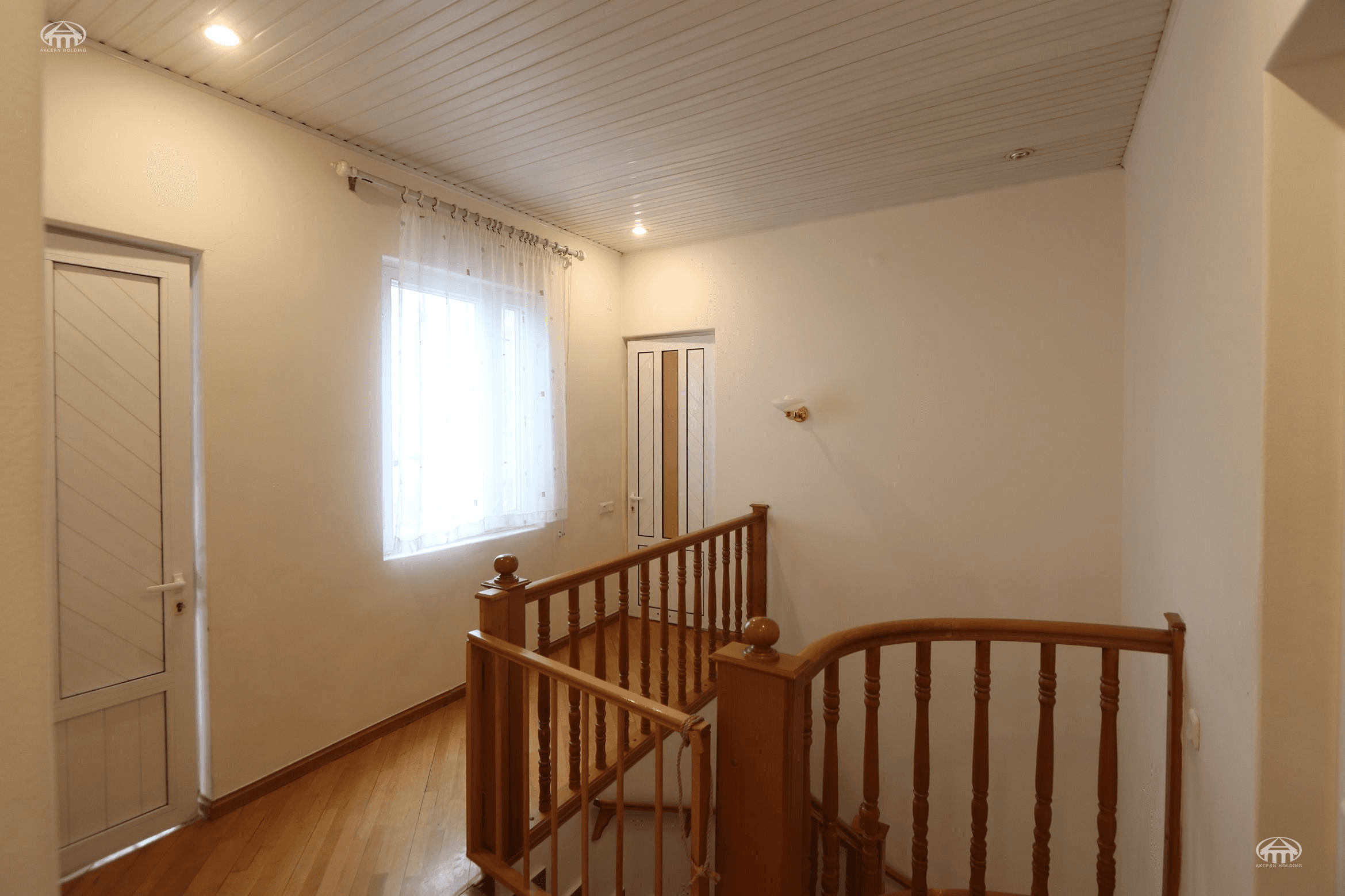 Дом · 4 комн. · 180 м² · Арабкир