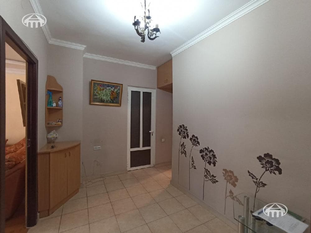 Apartment · 3 rooms · 76 m² · Arabkir