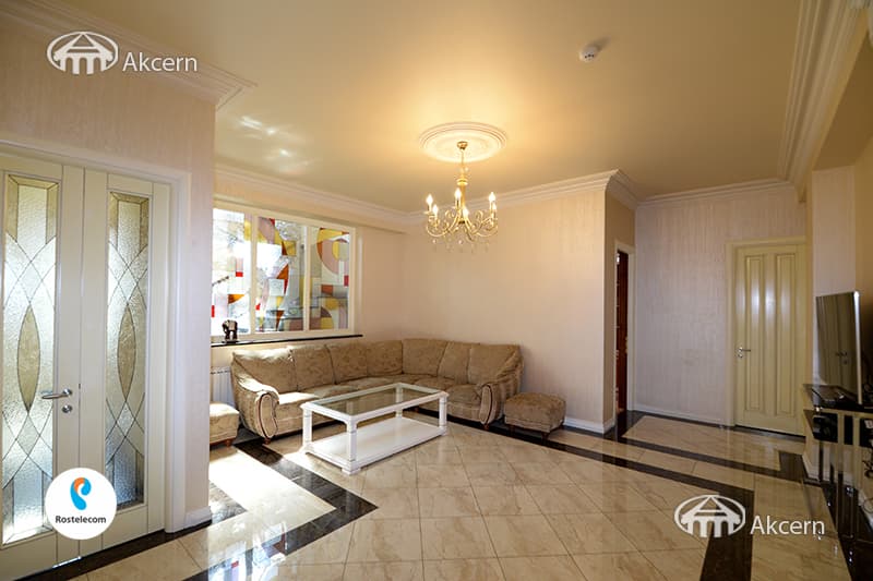 Mansion · 7 rooms · 729 m² · v. Arinj