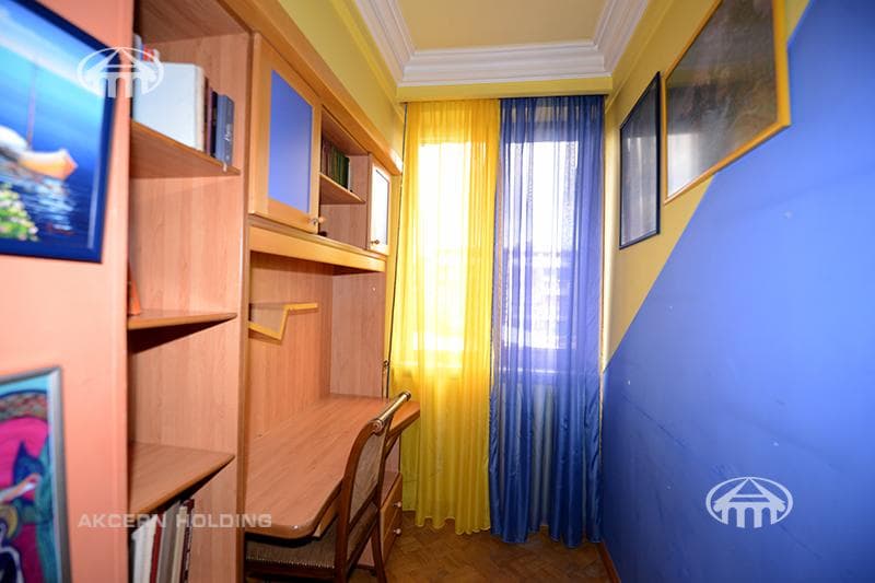 Apartment · 6 rooms · 134 m² · Kentron