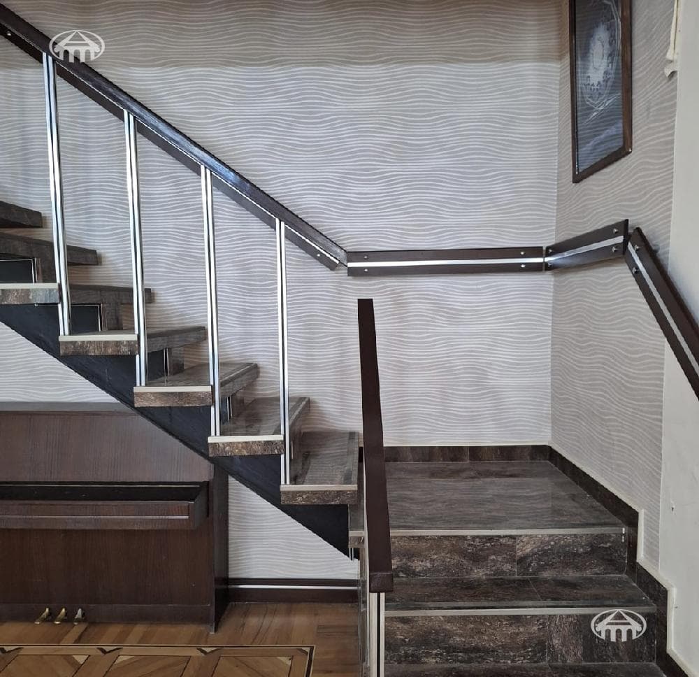 House · 6 rooms · 173 m² · Saghmosavan
