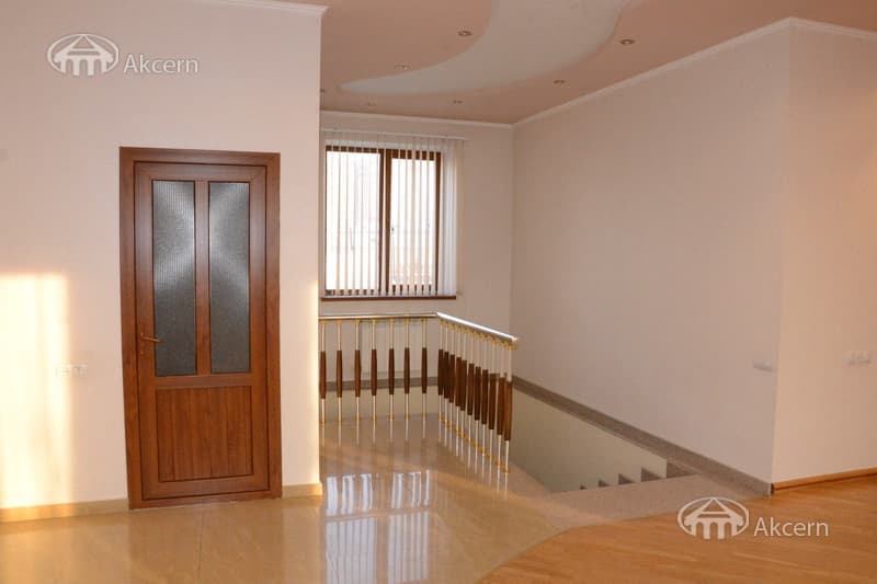 Дом · 7 комн. · 286 м² · Канакер-Зейтун